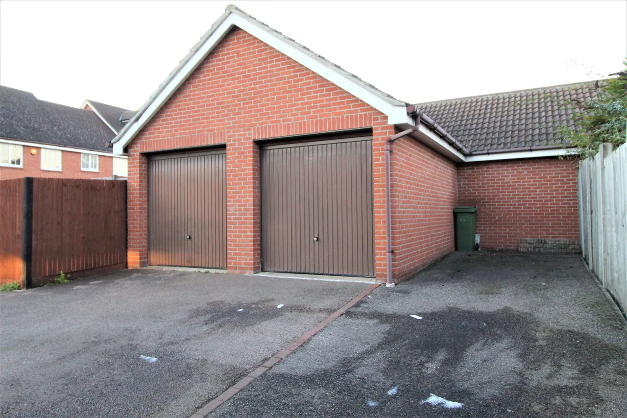 Hedingham Road, Grays, Essex, RM16 6BH, photo 18