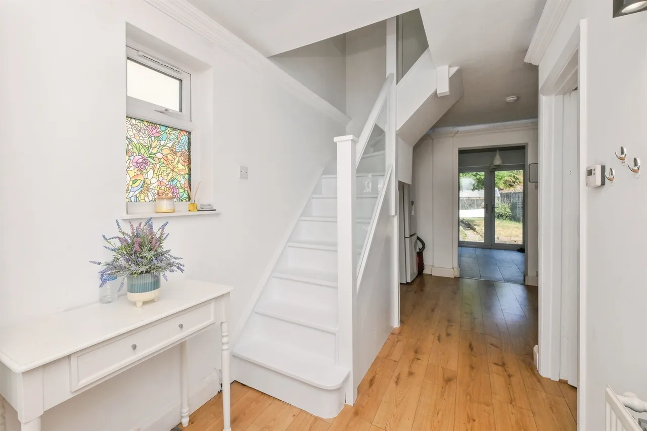Wharf Road, Broxbourne, photo 2