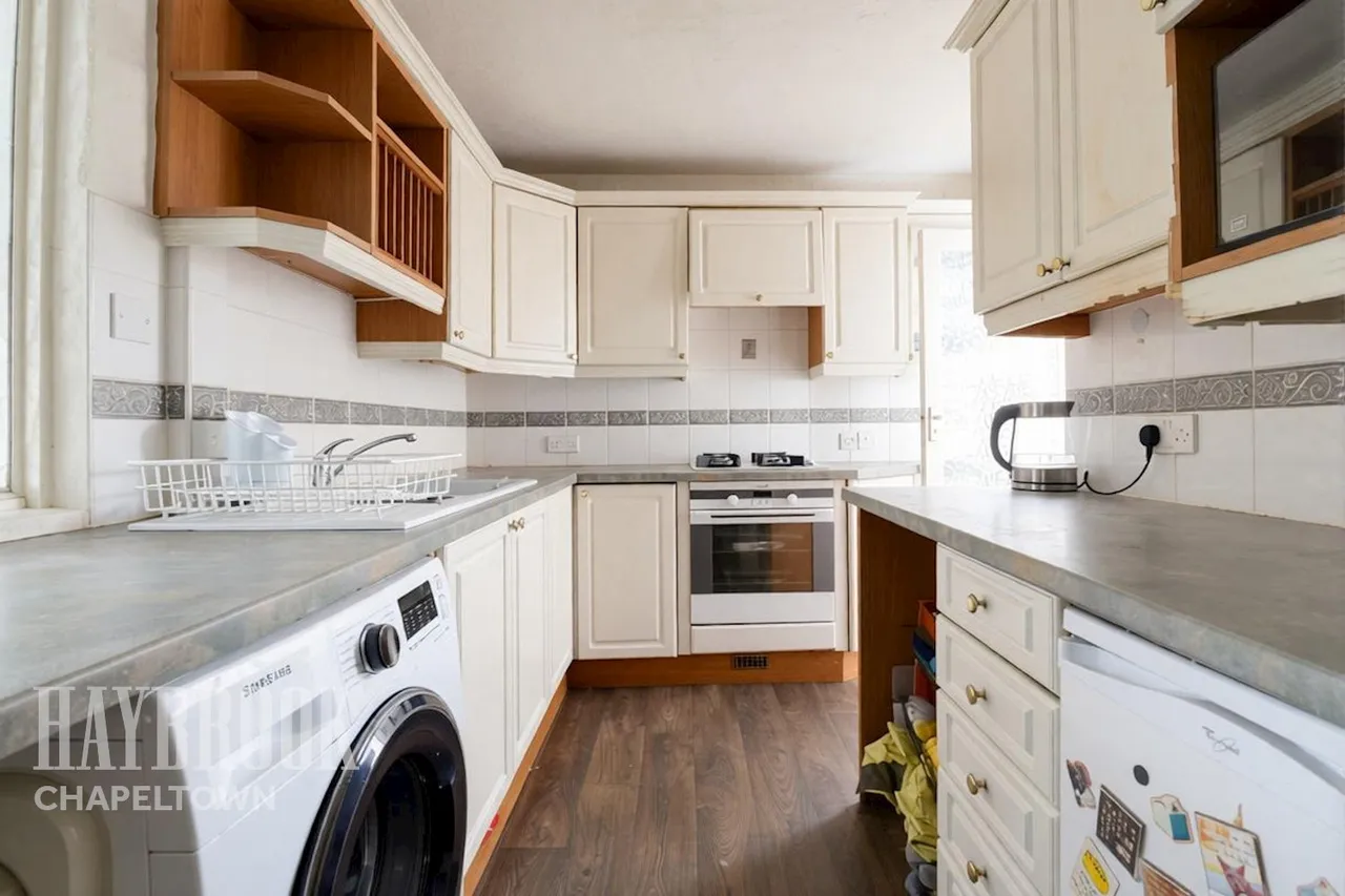 Ellerton Road, Firth Park, photo 7