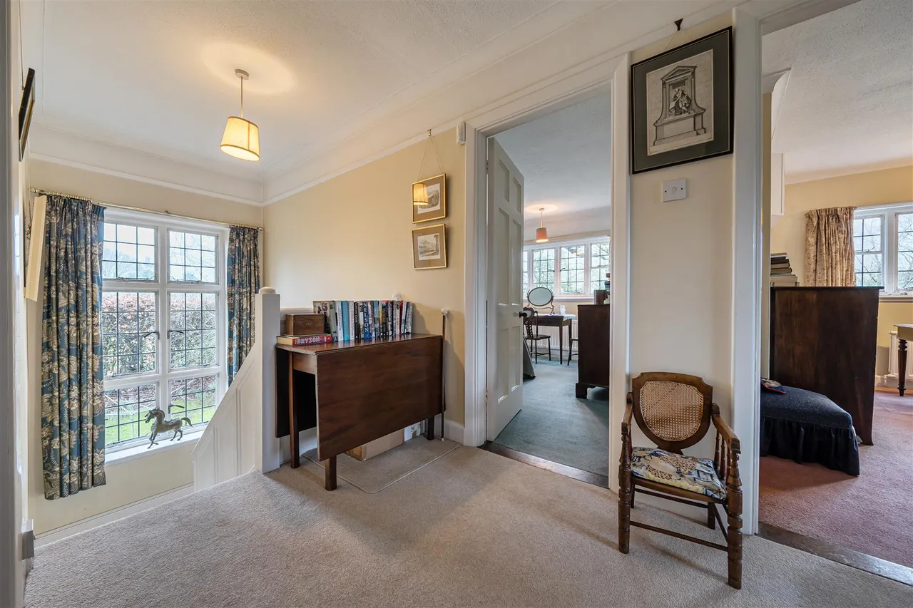 Wickham, photo 9