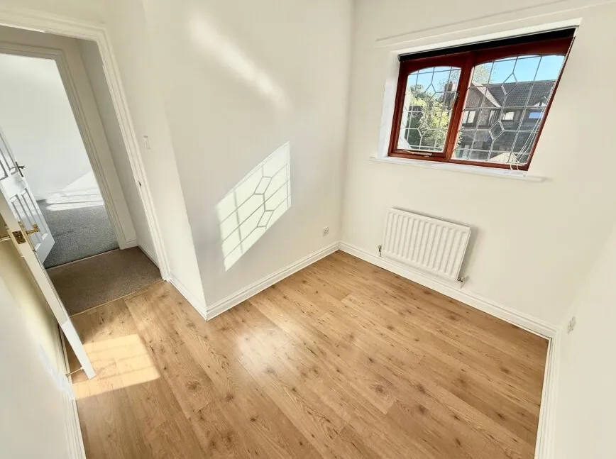 Waveney Drive, Wilmslow, photo 10