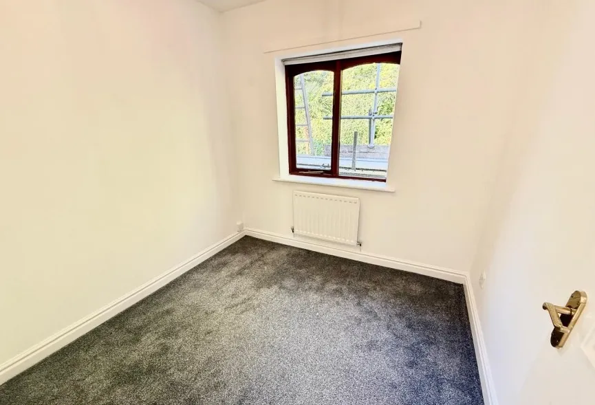 Waveney Drive, Wilmslow, photo 9
