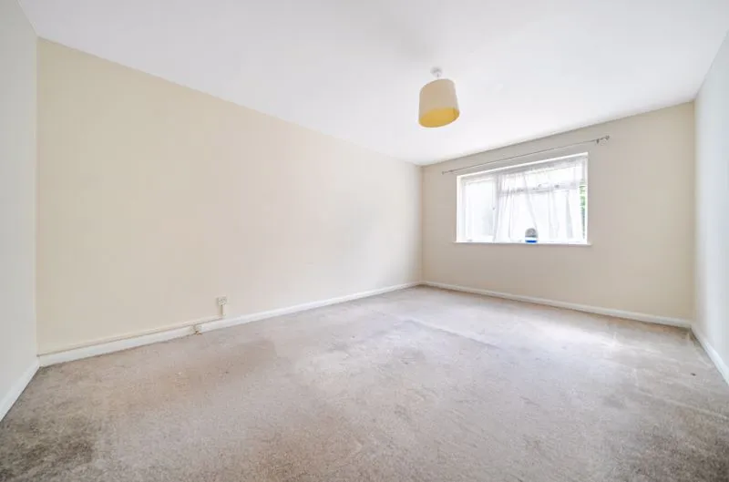 Harestone Valley Road, Flat 1 Orchard Court 82 Harestone Valley Road Caterham Surrey Caterham, Caterham, Surrey, CR36HE, photo 4
