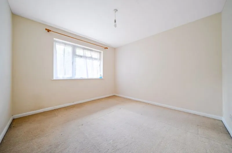 Harestone Valley Road, Flat 1 Orchard Court 82 Harestone Valley Road Caterham Surrey Caterham, Caterham, Surrey, CR36HE, photo 6