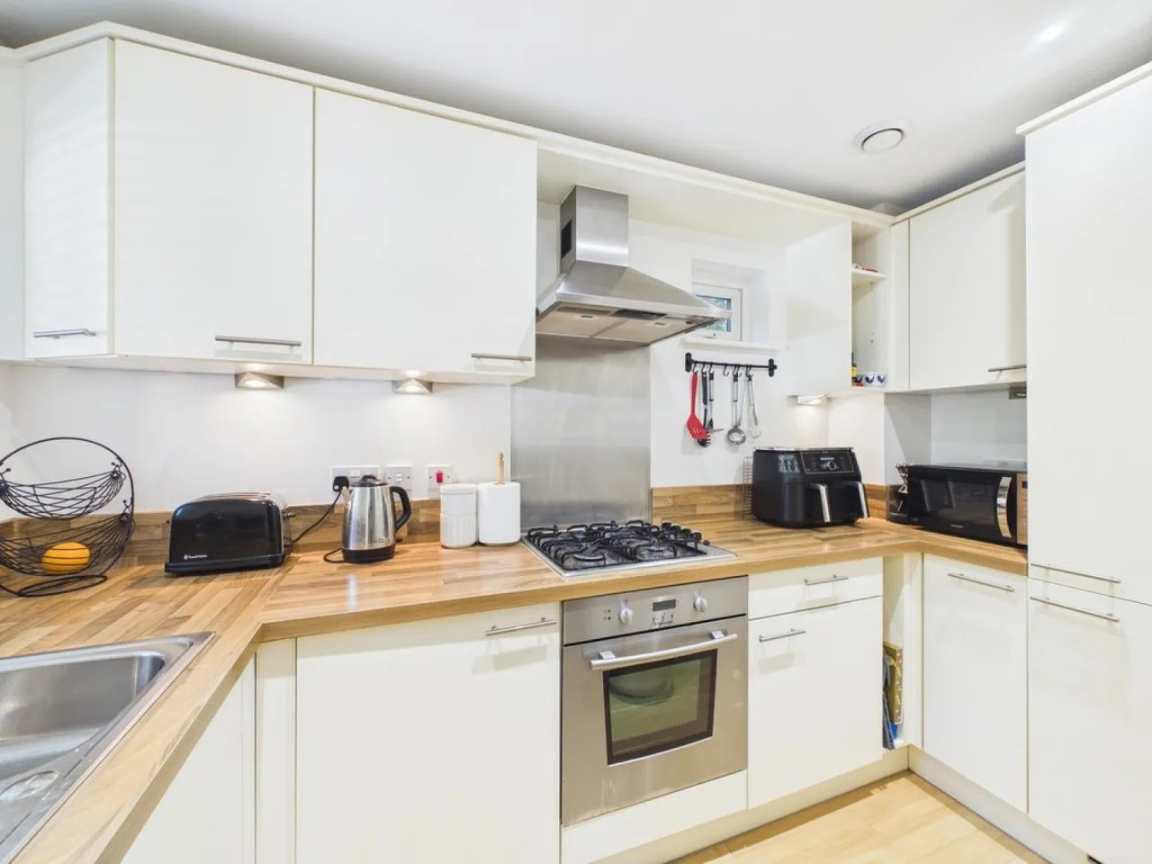 Pound Hill, Crawley, photo 10