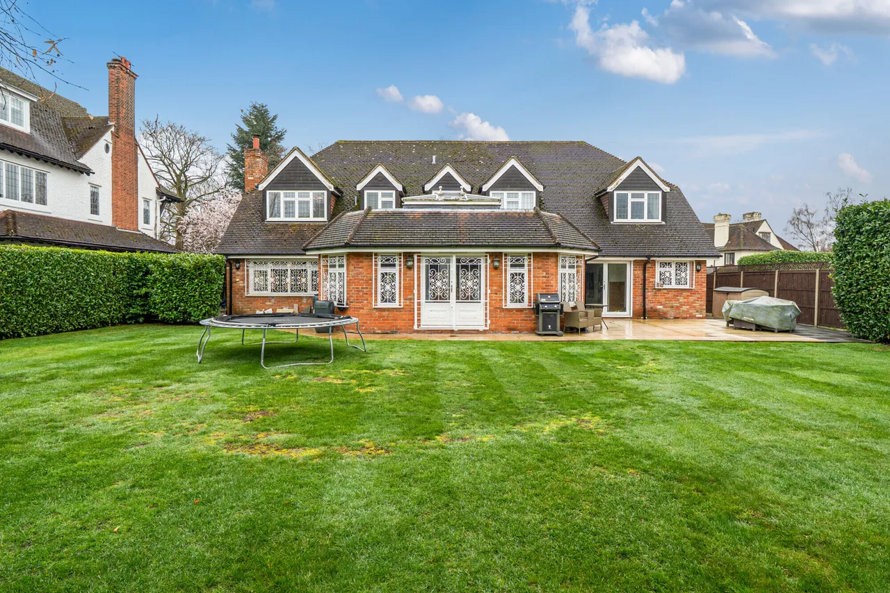 Bulstrode Way, Gerrards Cross, SL9, photo 2