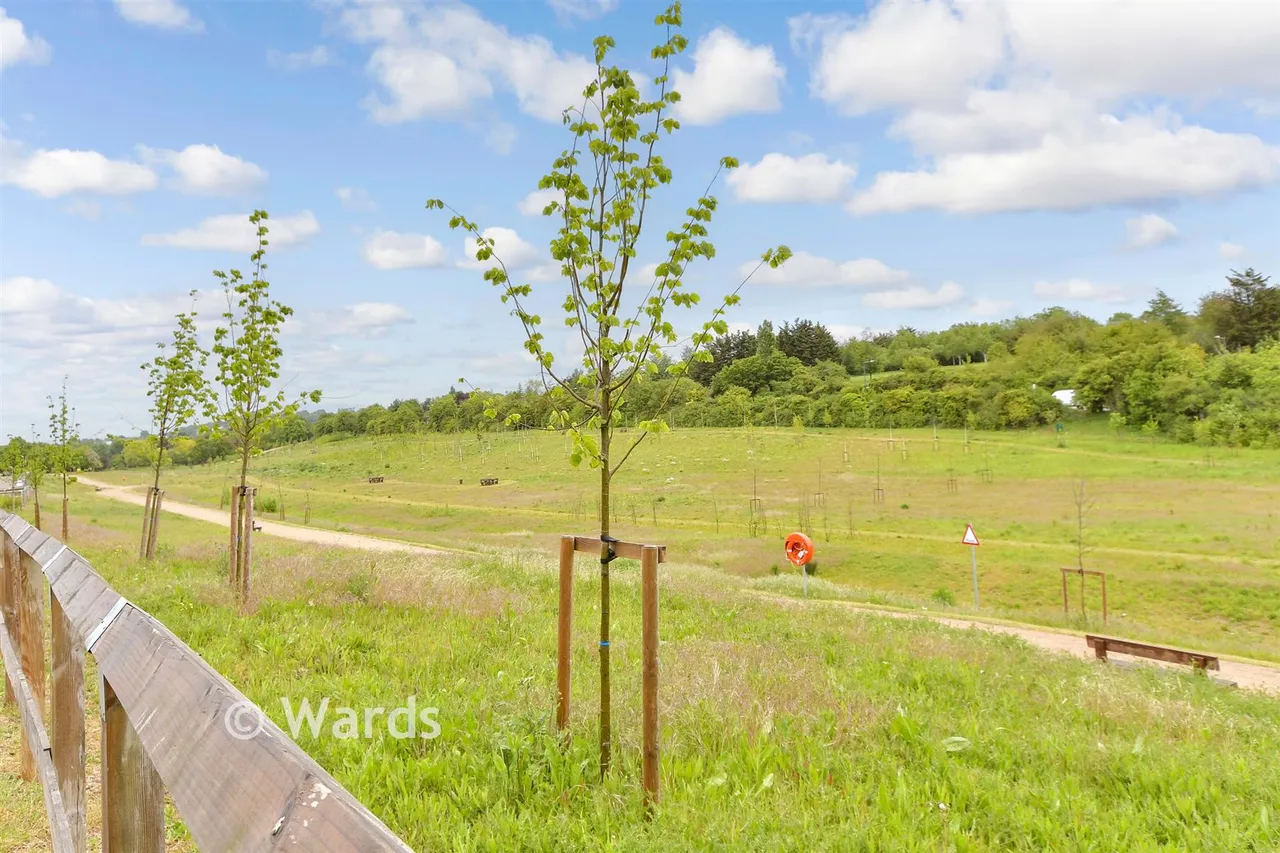 Cornfield Drive, Gravesend, DA11, photo 6