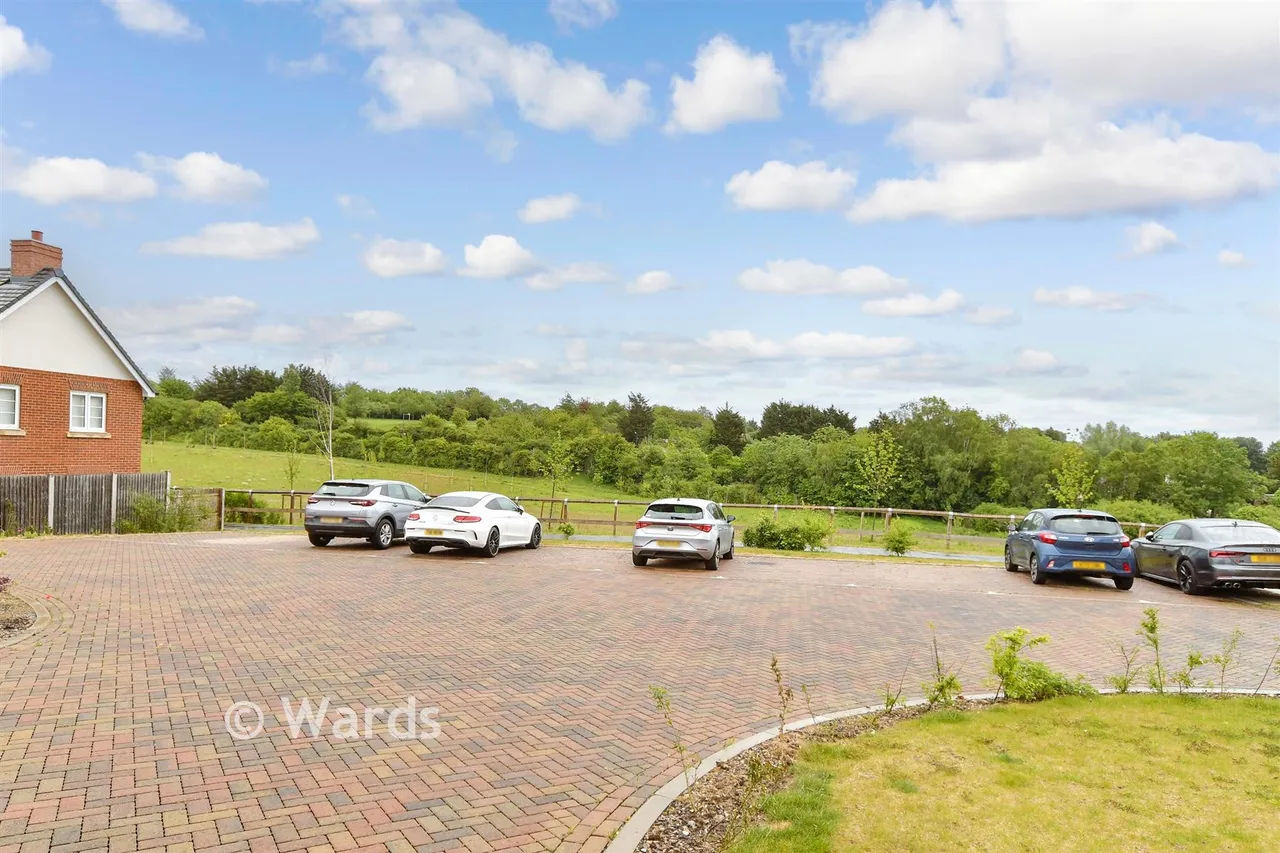 Cornfield Drive, Gravesend, DA11, photo 2