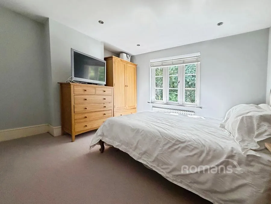 Wellington Avenue, Virginia Water, GU25, photo 21