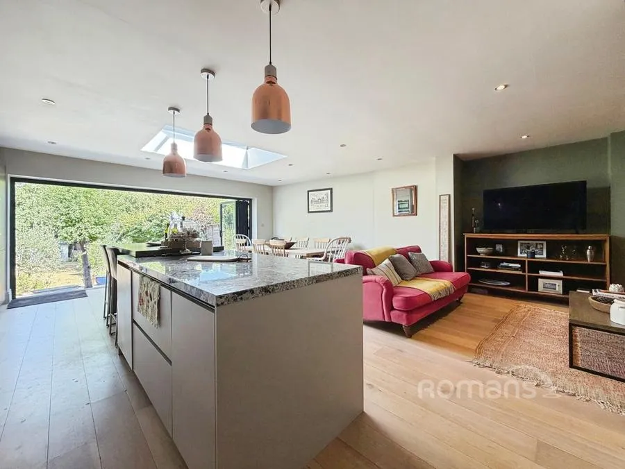 Wellington Avenue, Virginia Water, GU25, photo 16