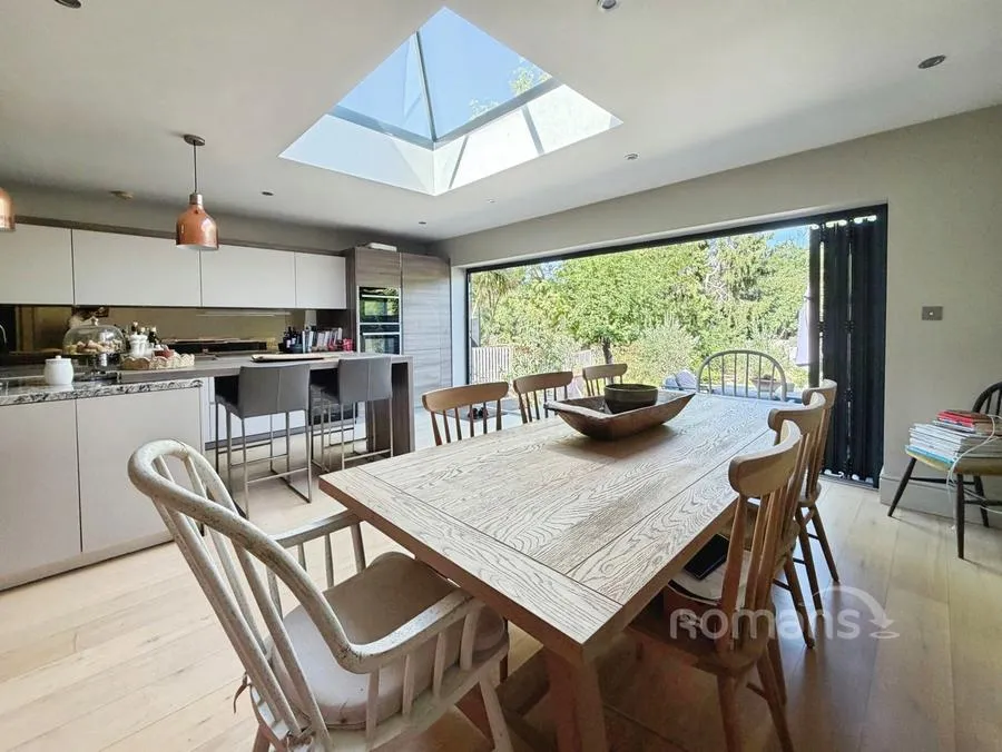 Wellington Avenue, Virginia Water, GU25, photo 19