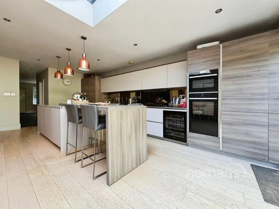 Wellington Avenue, Virginia Water, GU25, photo 17
