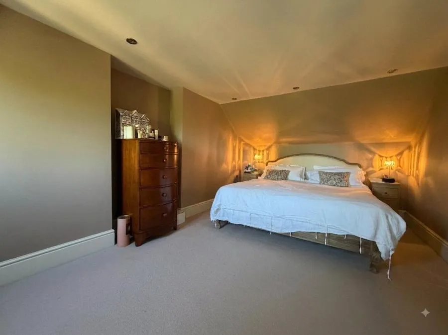 Wellington Avenue, Virginia Water, GU25, photo 7