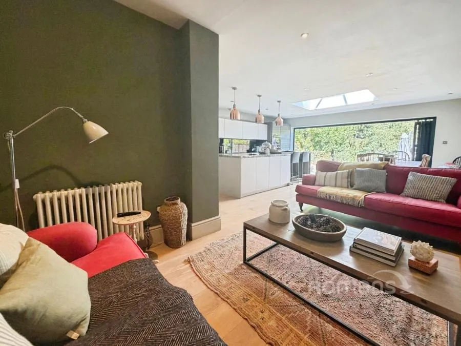 Wellington Avenue, Virginia Water, GU25, photo 12
