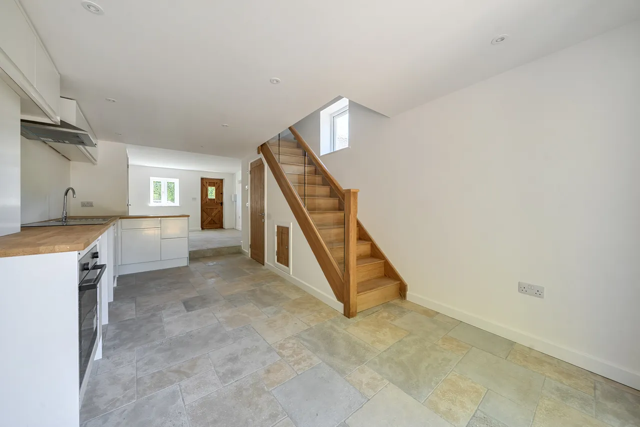 High Street, Monxton, SP11, photo 9