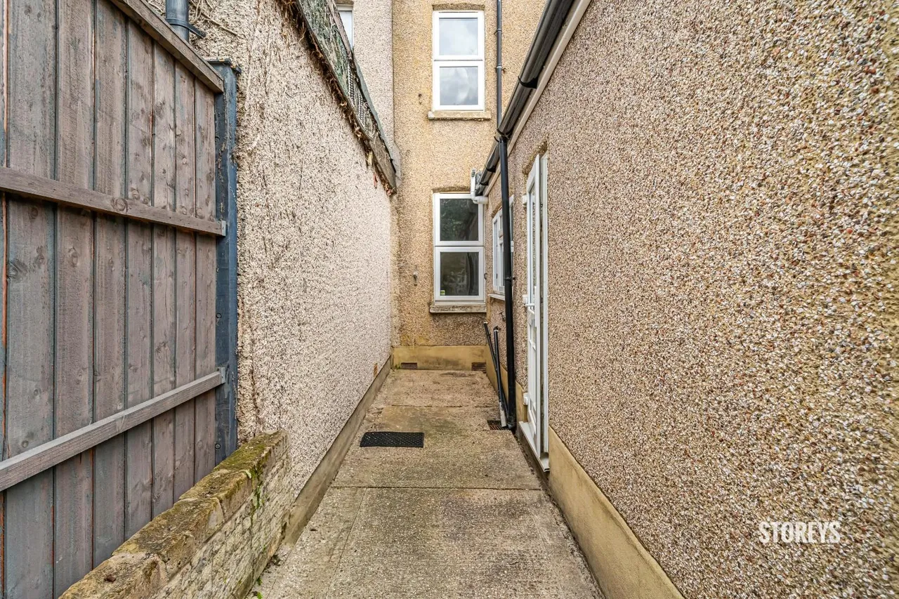 Tavistock Road, London, E15, photo 12
