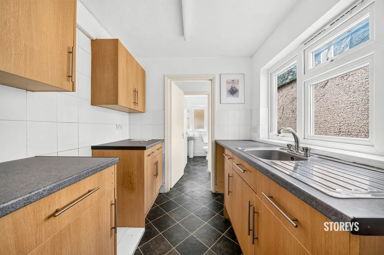 Tavistock Road, London, E15, photo 10