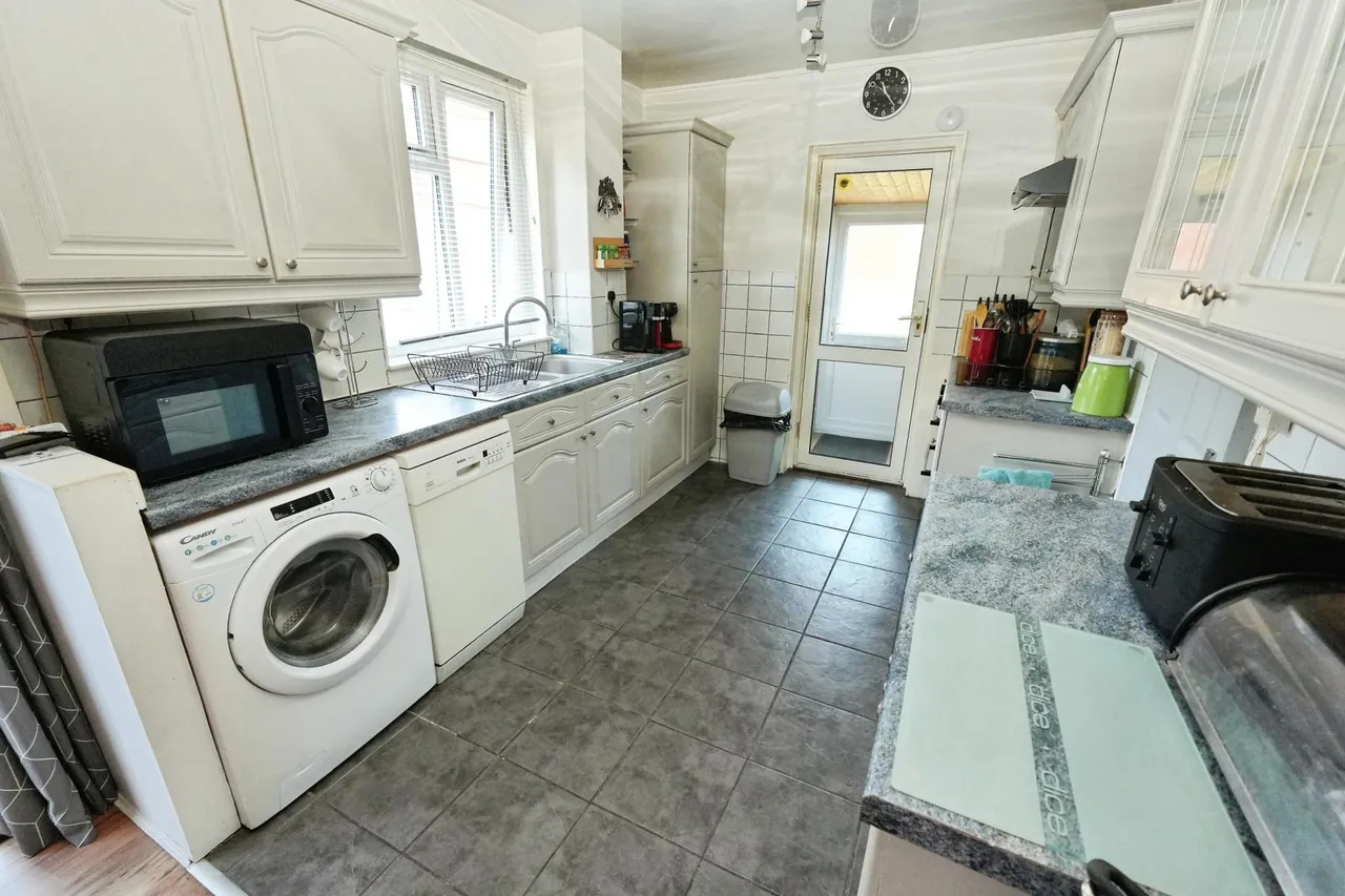 Sycamore Avenue, Redditch, B98, photo 9