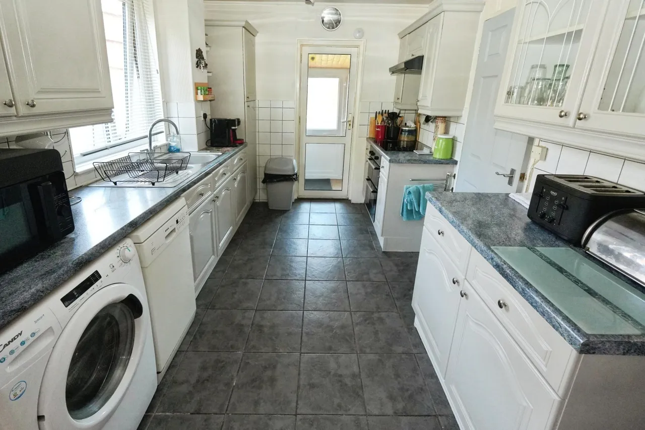 Sycamore Avenue, Redditch, B98, photo 7