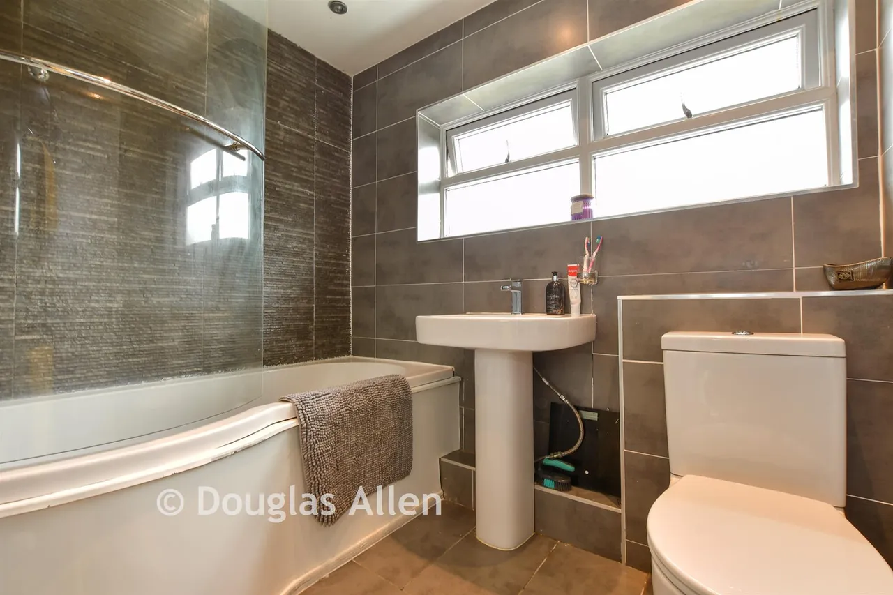 Dordells, Basildon, SS15, photo 12