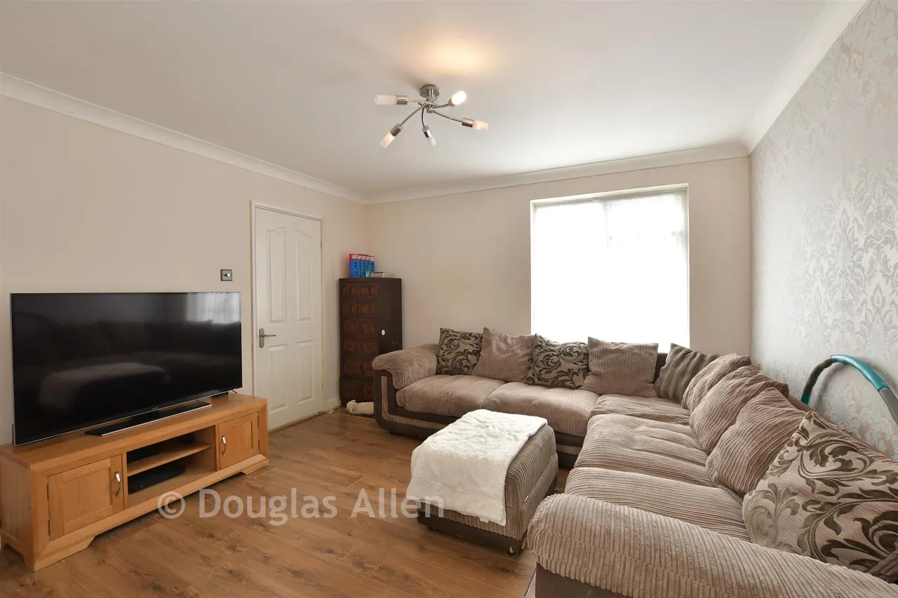 Dordells, Basildon, SS15, photo 8