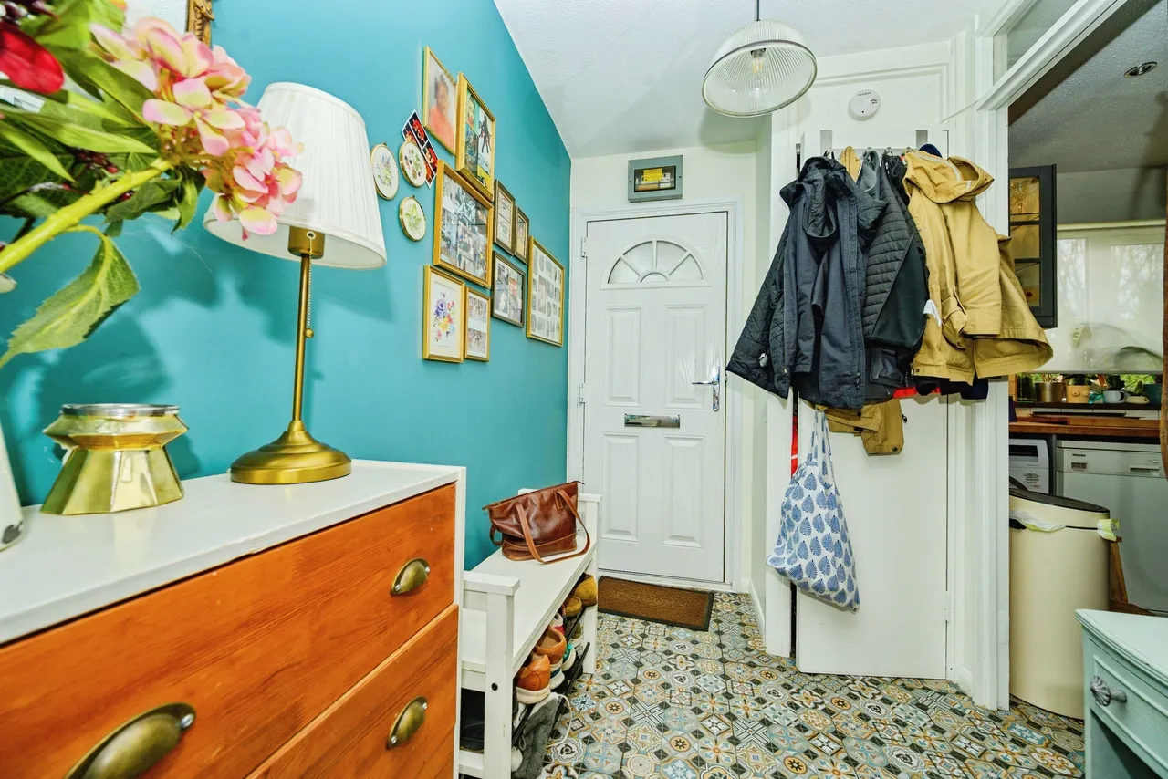 Haltside, Hatfield, AL10, photo 3