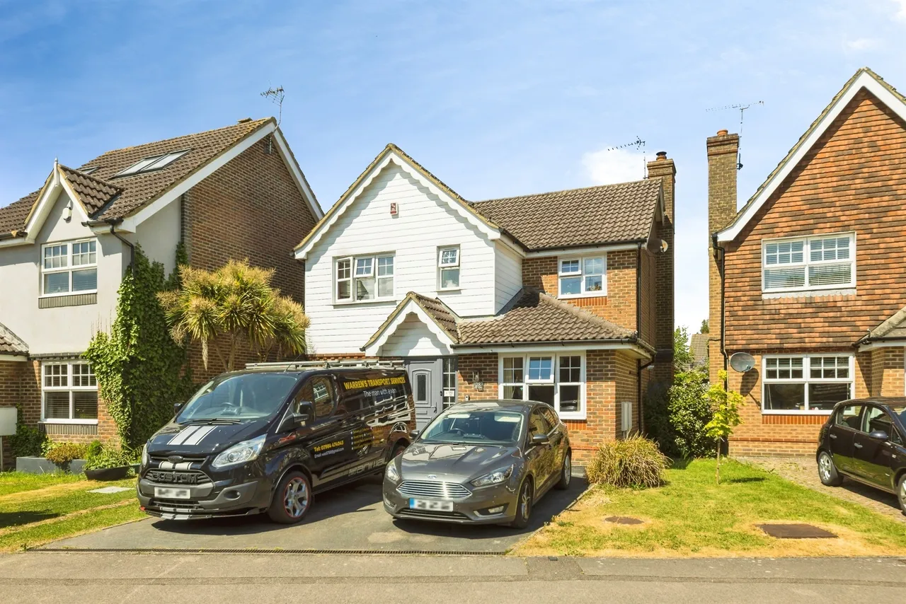 6 bed house for sale — The Oaks, Burgess Hill