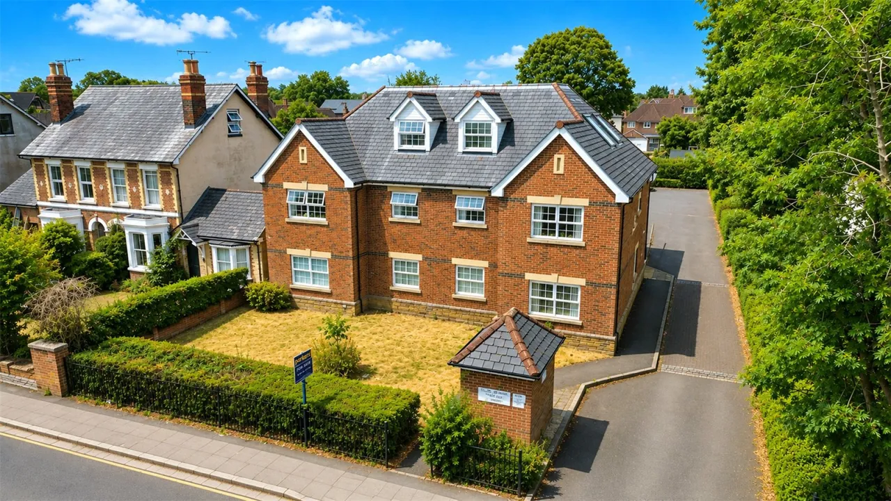 2 bed flat for sale, Armour Road, Tilehurst, RG31