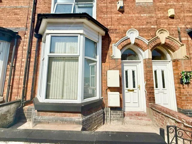 Walthall Street, CW2, photo 13