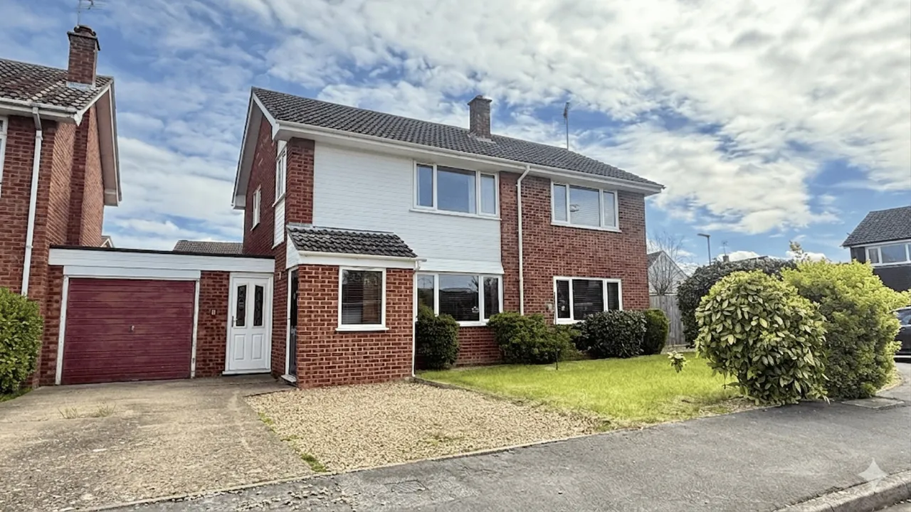 5 bed house for sale — Waterside Close, Bourne, PE10
