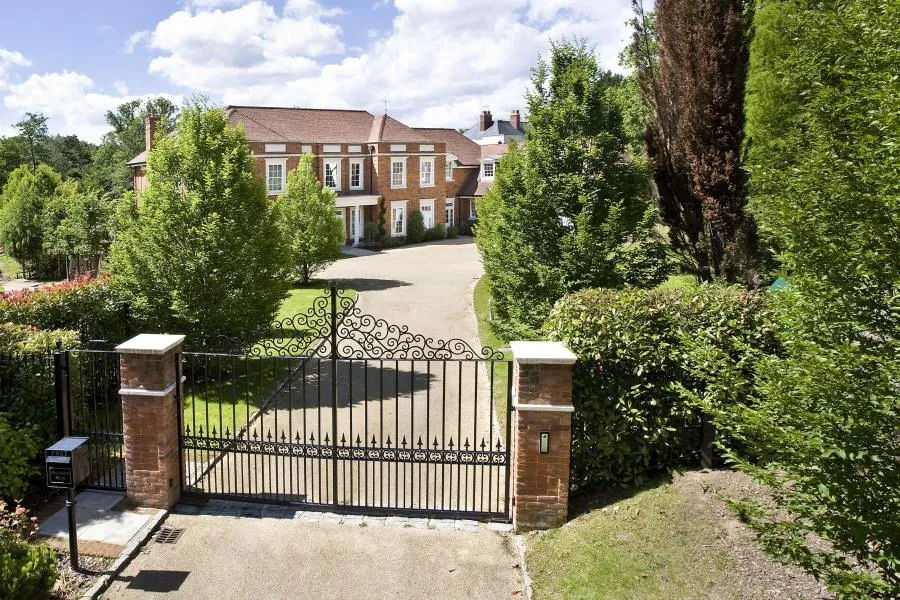 6 bed flat to rent — Virginia Water, GU25 4RT