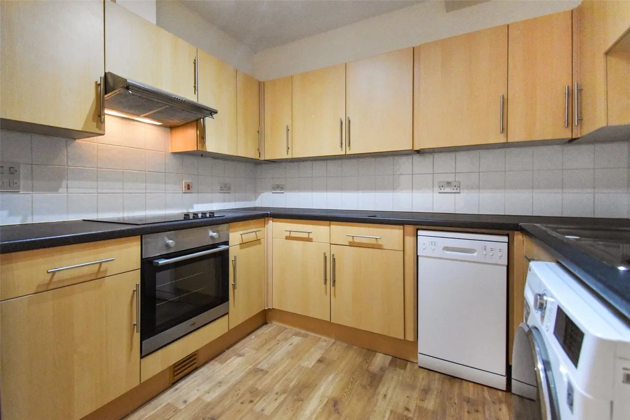 Station Road, Aldershot, Hampshire, GU11 1BG, photo 10