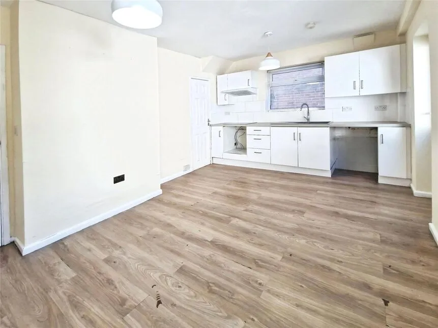 Marsh Road, Little Hulton, M38, photo 11