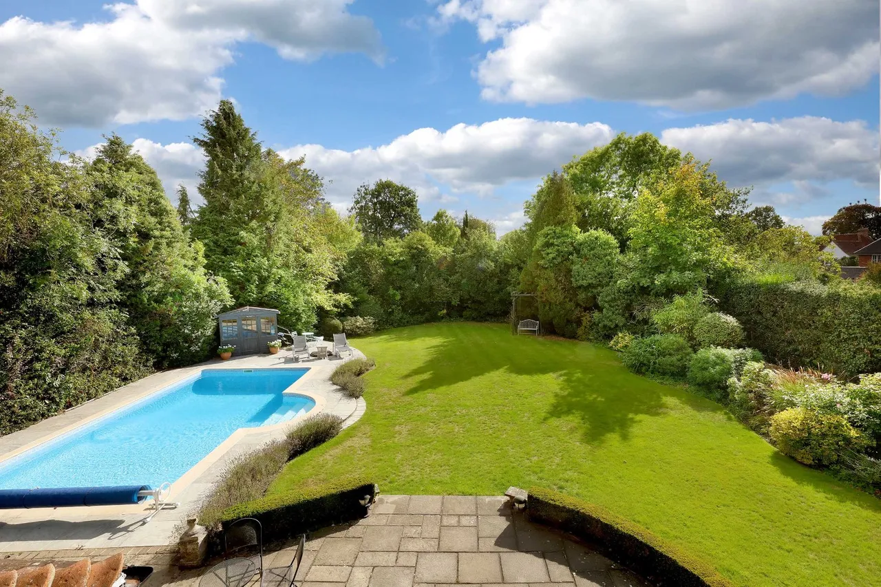 Bull Lane, Gerrards Cross, SL9, photo 13