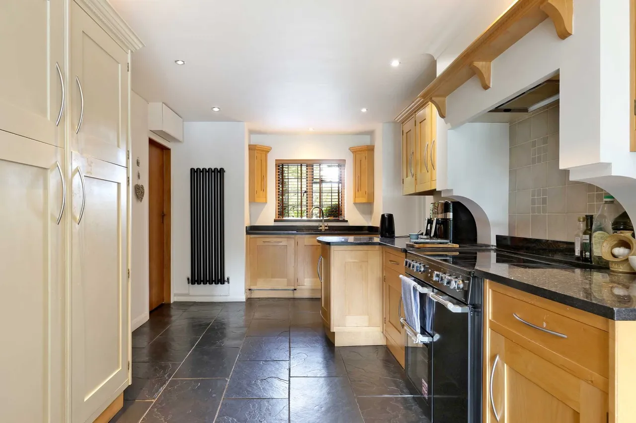 Bull Lane, Gerrards Cross, SL9, photo 6