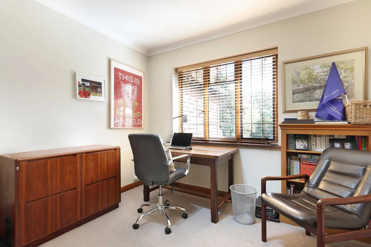 Bull Lane, Gerrards Cross, SL9, photo 17