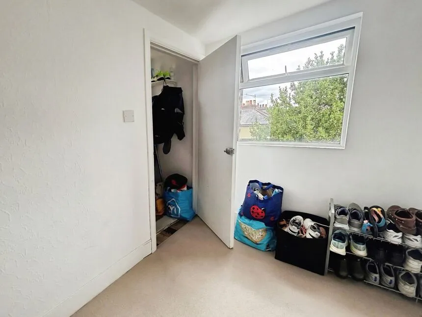 St. Andrew's Road, Surbiton, KT6, photo 8