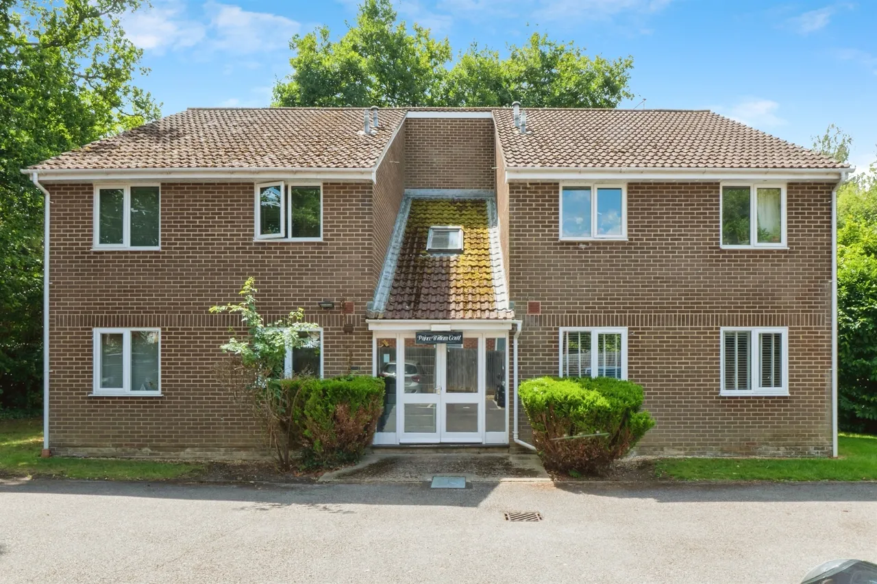 1 bed flat for sale — Itchen Avenue, Bishopstoke, Eastleigh
