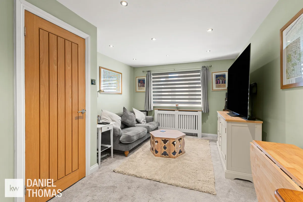 Eagle Close, Waltham Abbey, EN9, photo 3