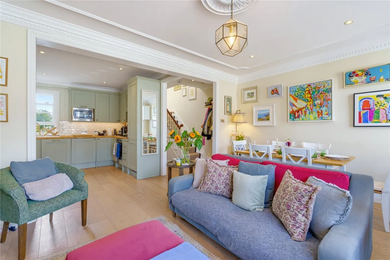 Marmion Road, London, SW11, photo 2
