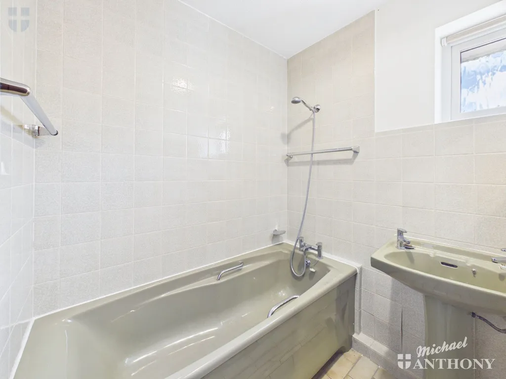 Eleanor Gardens, Aylesbury, HP21 7LT, photo 8