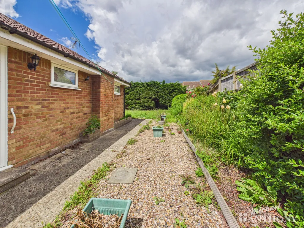 Eleanor Gardens, Aylesbury, HP21 7LT, photo 11