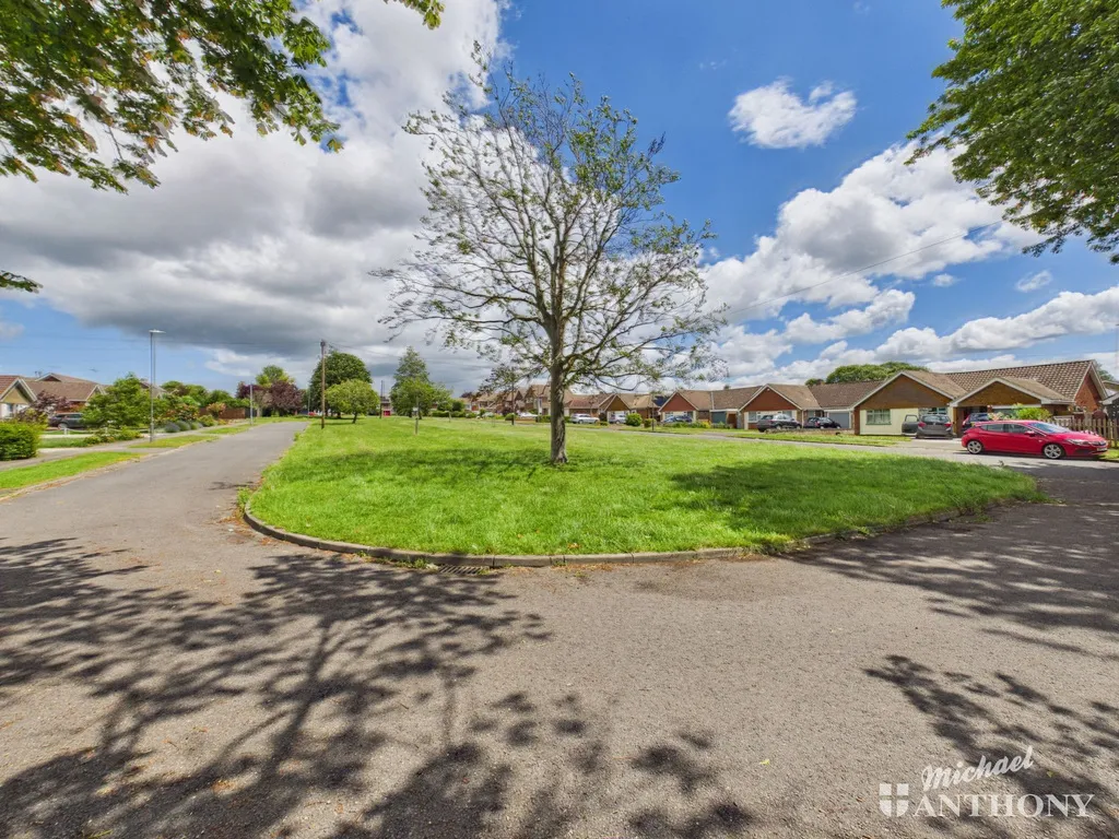 Eleanor Gardens, Aylesbury, HP21 7LT, photo 13