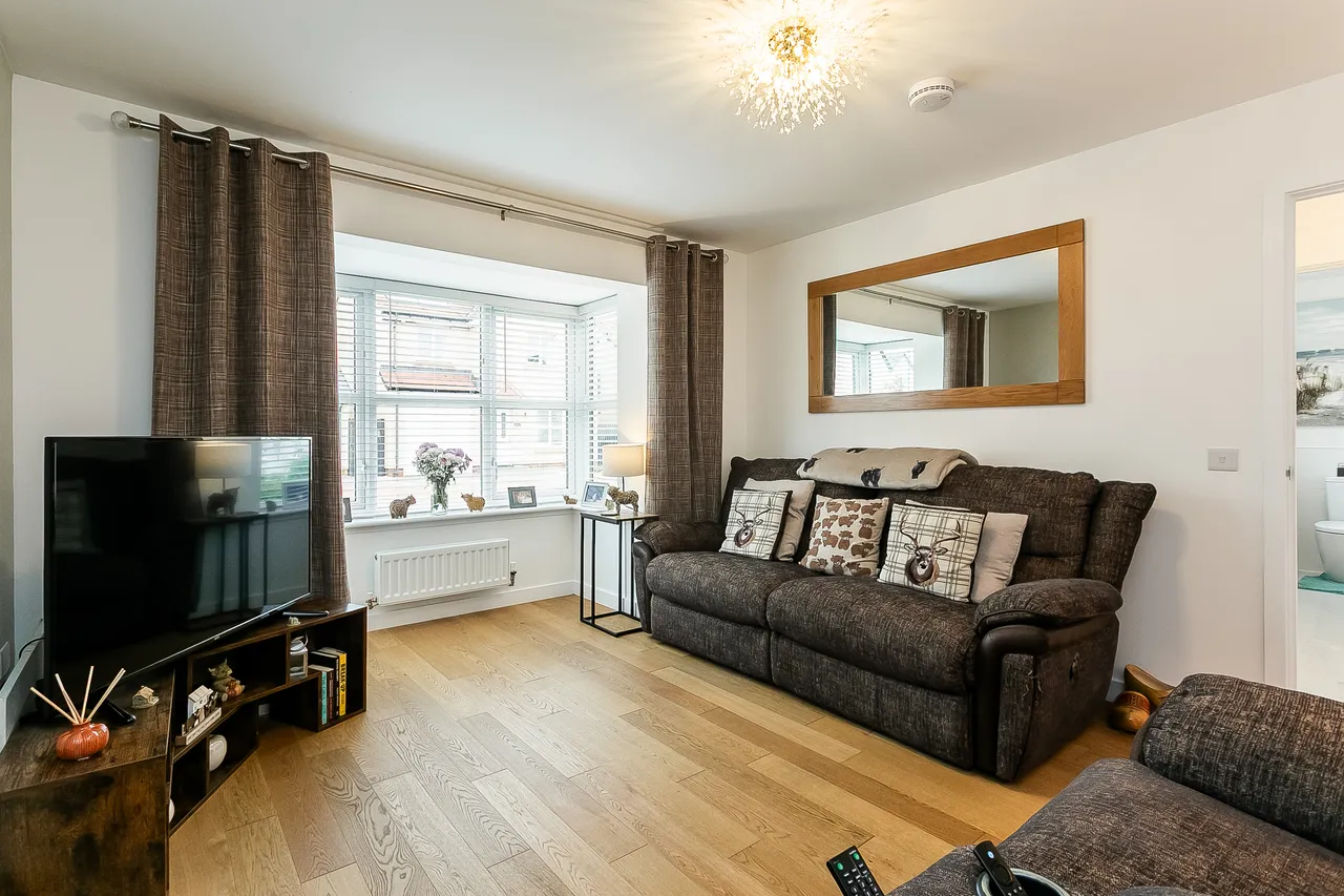 Torrance Place, Gilmerton, EH17, photo 2