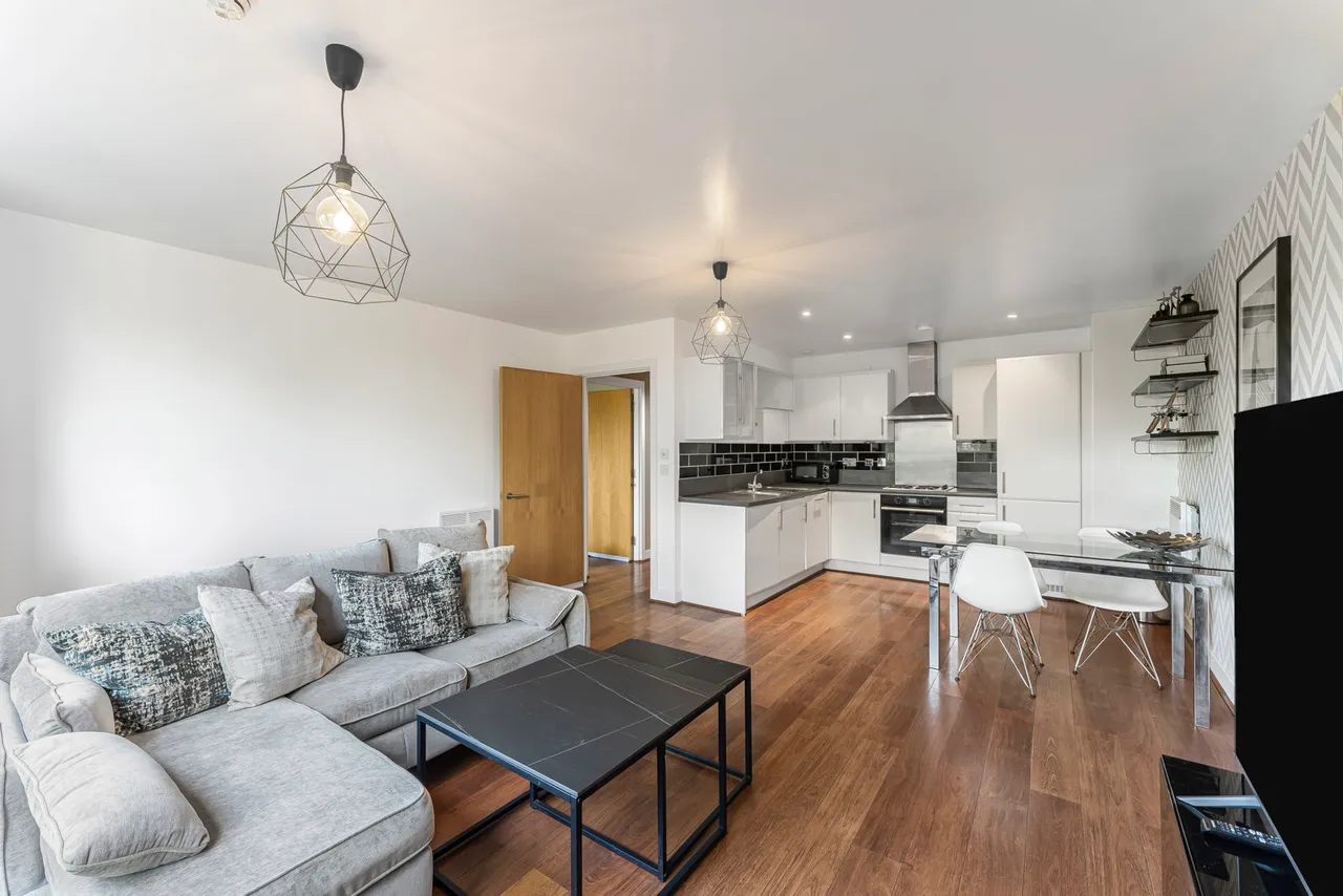 2 bed flat for sale, Meath Crescent, London, E2