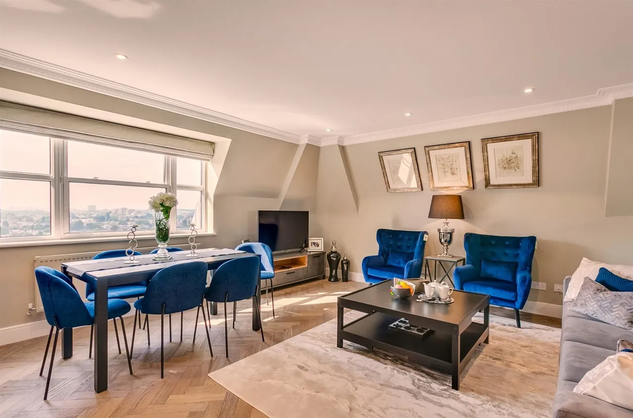 3 bed flat to rent, St. Johns Wood Park, London, NW8