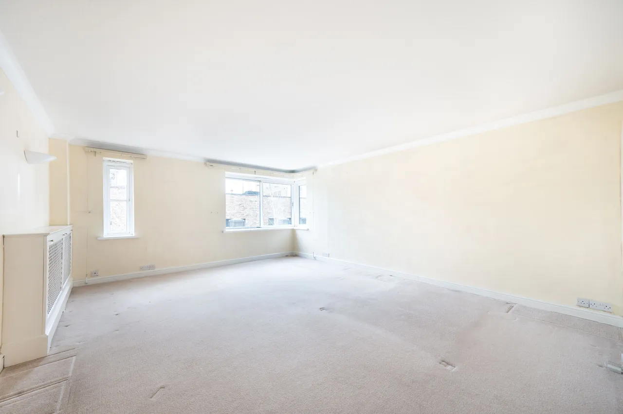 flat for sale — 11 Palmerston House, 60 Kensington Place, London