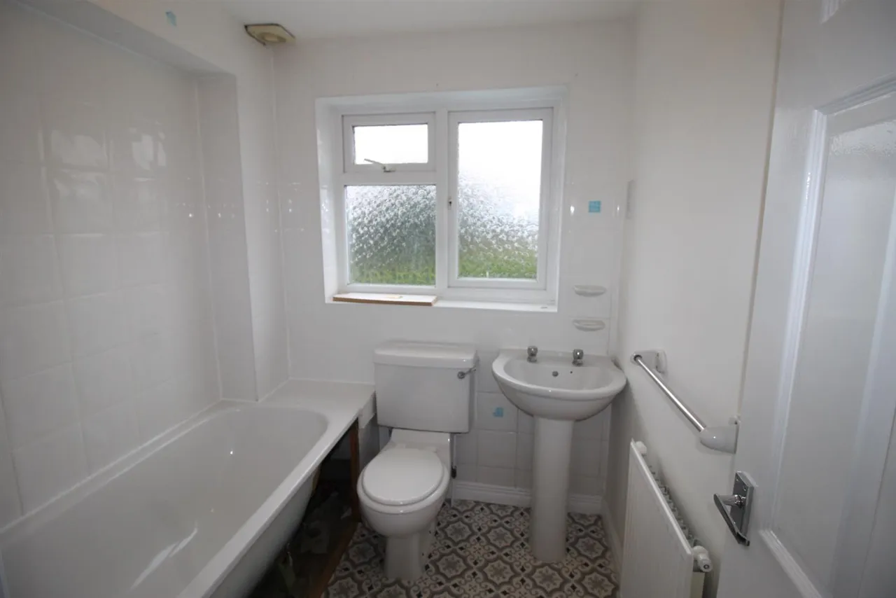 High Wycombe, Buckinghamshire, HP12 3LL, photo 5