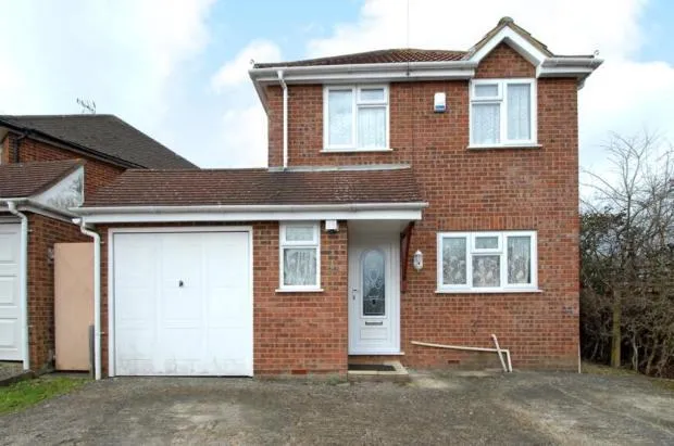 3 bed house for sale — High Wycombe, Buckinghamshire, HP12 3LL
