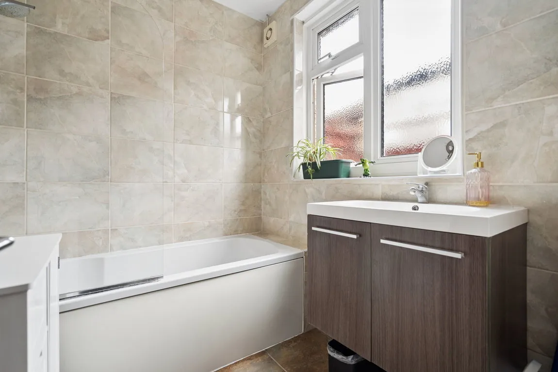 Eastern Avenue, Pinner, HA5, photo 9